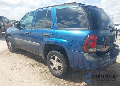 2005 Chevrolet Trailblazer Ls из США, поврежденный, VIN 1GNDS13S152354885